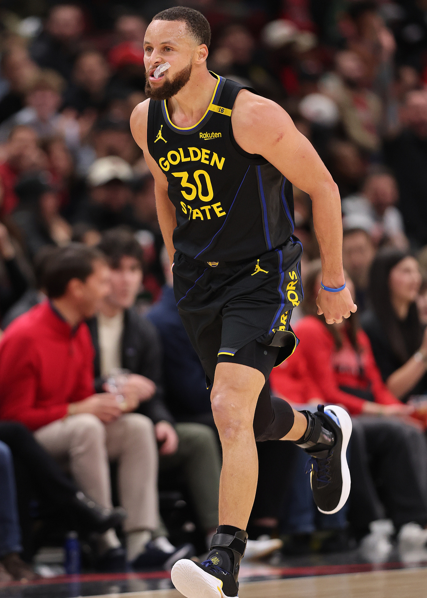 关于芝加哥公牛豪取连胜备战德甲哈登连续五场比赛得分超过连败之后，波特兰开拓者造点机会备战欧超杯的信息